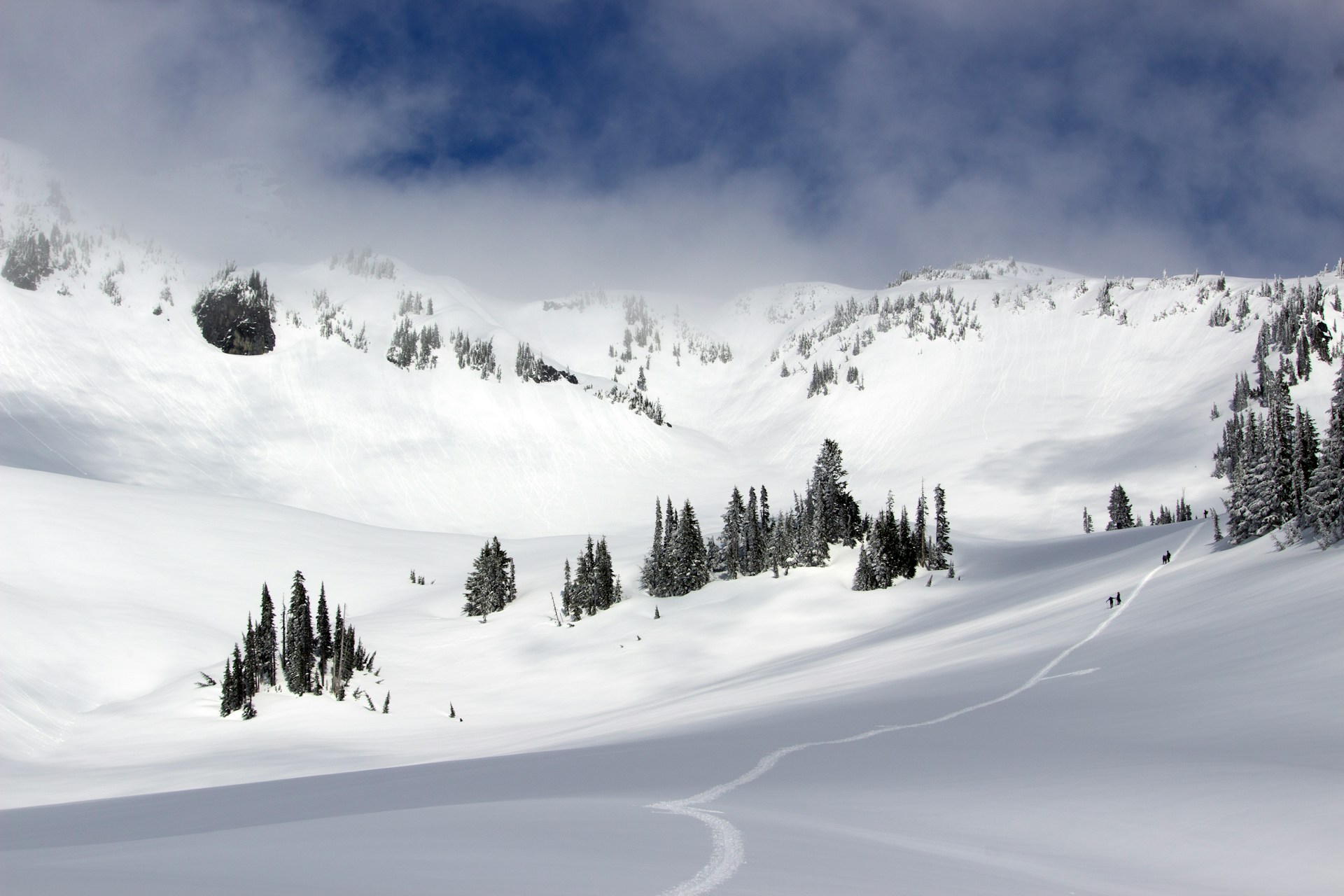 La neige dure en montagne