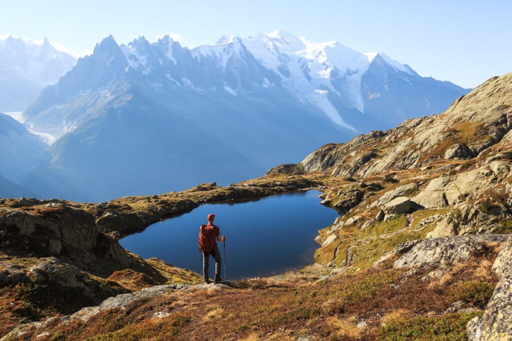 Vue sur la vallée de Chamonix et le massif du Mont-Blanc depuis le col de Balme