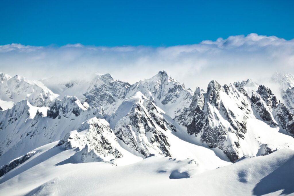 Domaine skiable des Deux Alpes et glacier de Mont-de-Lans dans le massif de l’Oisans