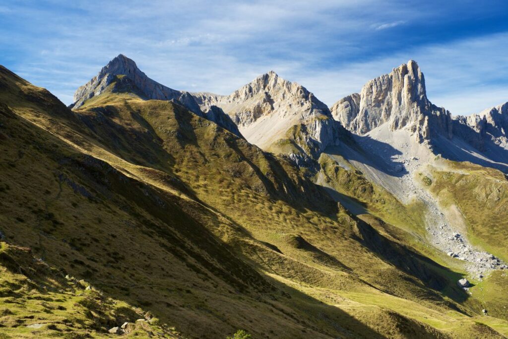 Cascades et forêts du Pont d’Espagne au-dessus de Cauterets, dans les Pyrénées